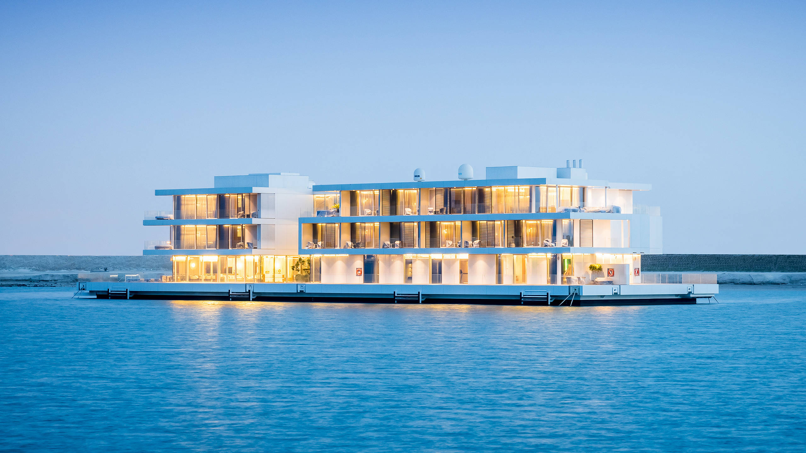 ADMARES deliveres World’s largest floating villa